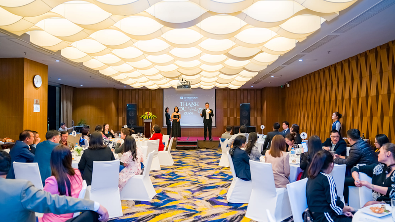 chủ đề tiệc tất niên